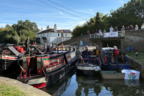 Boats gather at Bulbourne Junction to protest the long-term closure of the Wendover Arm Photo C Norman