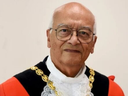 Cllr Garrick Stevens Mayor of Dacorum