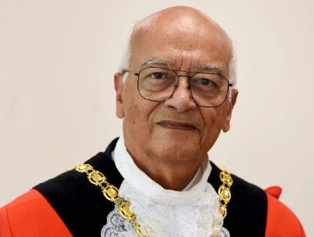 Cllr Garrick Stevens Mayor of Dacorum
