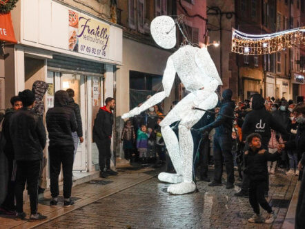 Living Magazines The WoolpackCredit DUNDU in Bringnoles