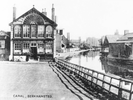 Living Magazines Crystal Palace Pub