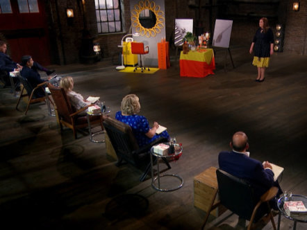 Living Magazines Dragons Den with Dragons