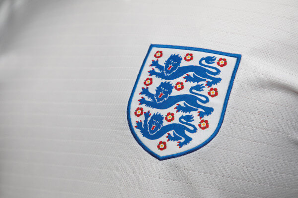 Living Magazines England Badge - AdobeStock_295144943_Editorial_Use_Only