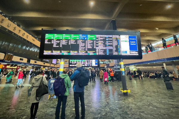 Living Magazines Euston concourse December 2022