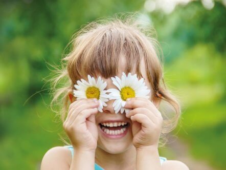 Living Magazines Back to Nature girl with flowers