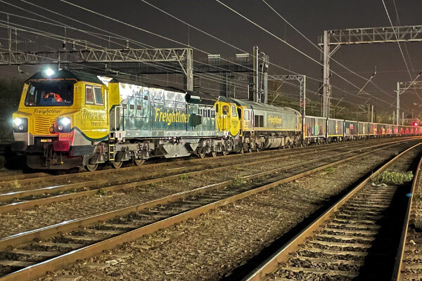 Living Magazines Jumbo freightliner service on first West Coast main line journey