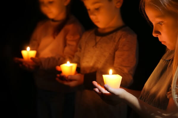 Living Magazines Rennie Grove Light up a life - candles and children