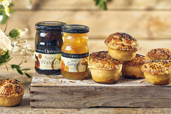 Living Magazines Mini Coronation Chicken Pies with Pickled Walnut Chutney