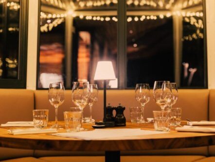 Living Magazines OakPods at night - credit Oakman Inns