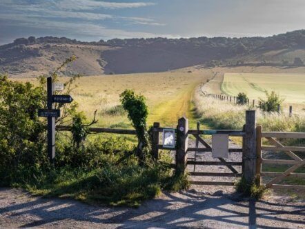 Living Magazines Pitstone Towards Ivinghoe Beacon