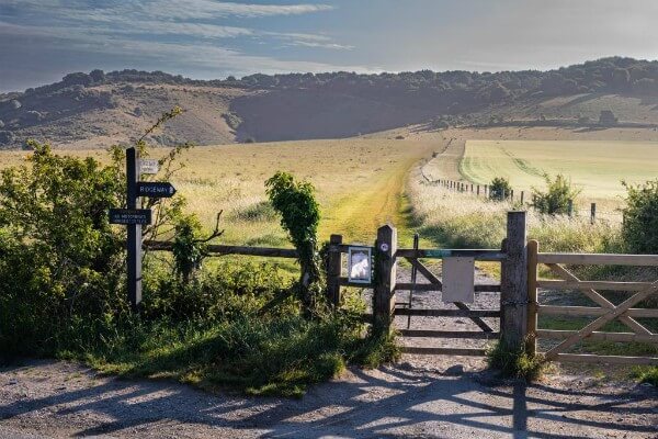 Living Magazines Pitstone Towards Ivinghoe Beacon