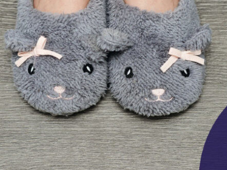 Living Magazines Slip into Slippers