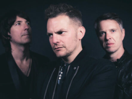 Living Magazines Toploader Ukraine Fundraiser