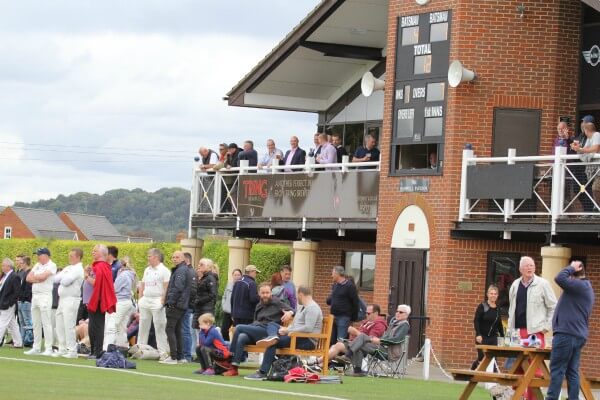 Living Magazines Tring Town Sixes