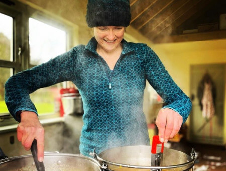 Twee's owner Lauran Wise making marmalade