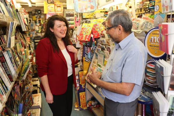 Victoria Collins MP meets local small business owner