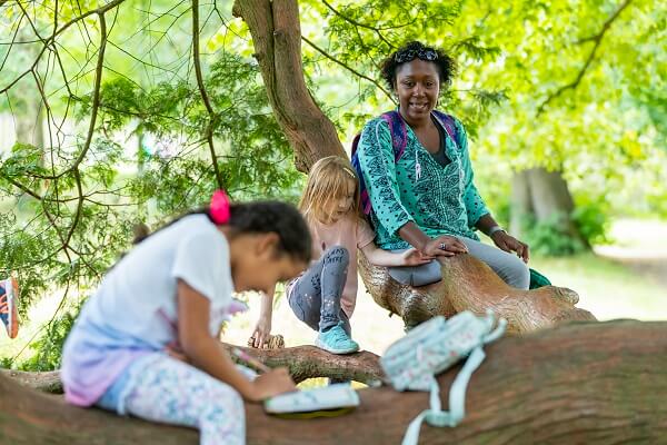 Visitors-exploring-Ashridge-Estate-credit-National-Trust-Images-Chris-Lacey