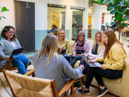 Women at a flockhere event