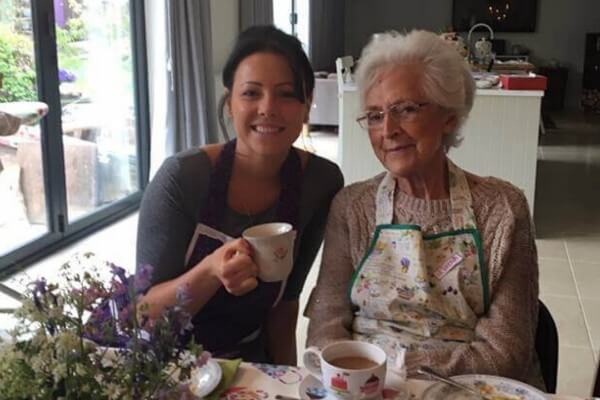 Living Magazines carer and lady in kitchen