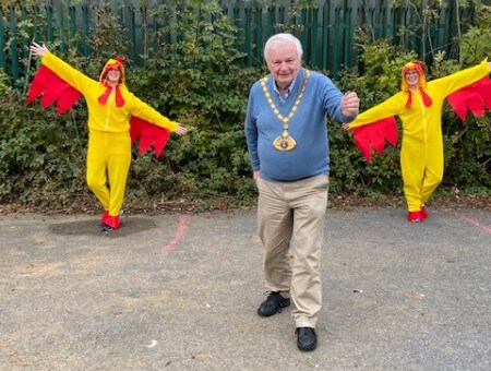 Living Magazines mayor-takes-part-in-your-town