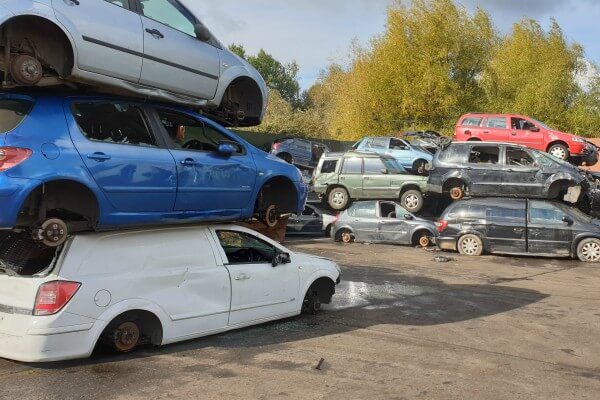 Living Magazines metal theft